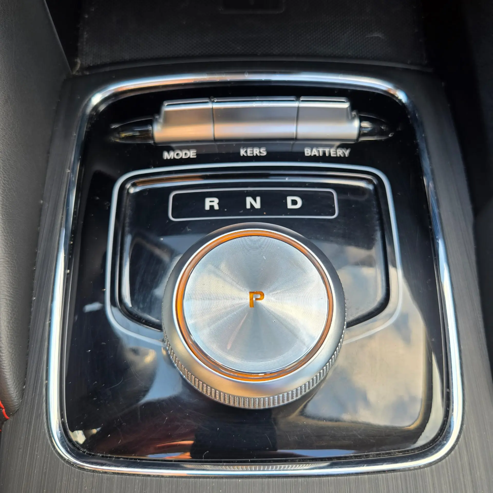 MG ZS Standard Luxury 72KW 36