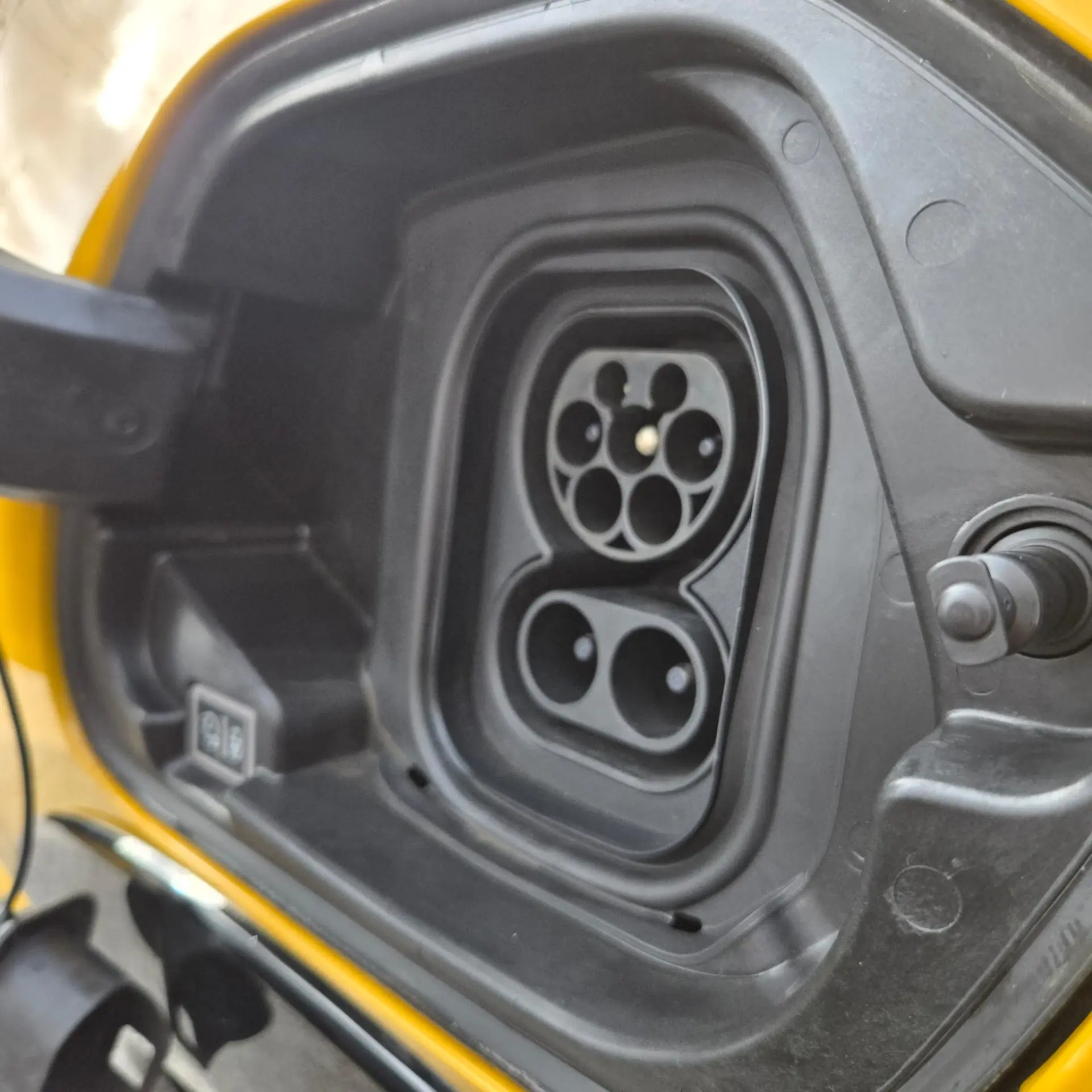 Peugeot e-208 50 kWh Active Pack 6