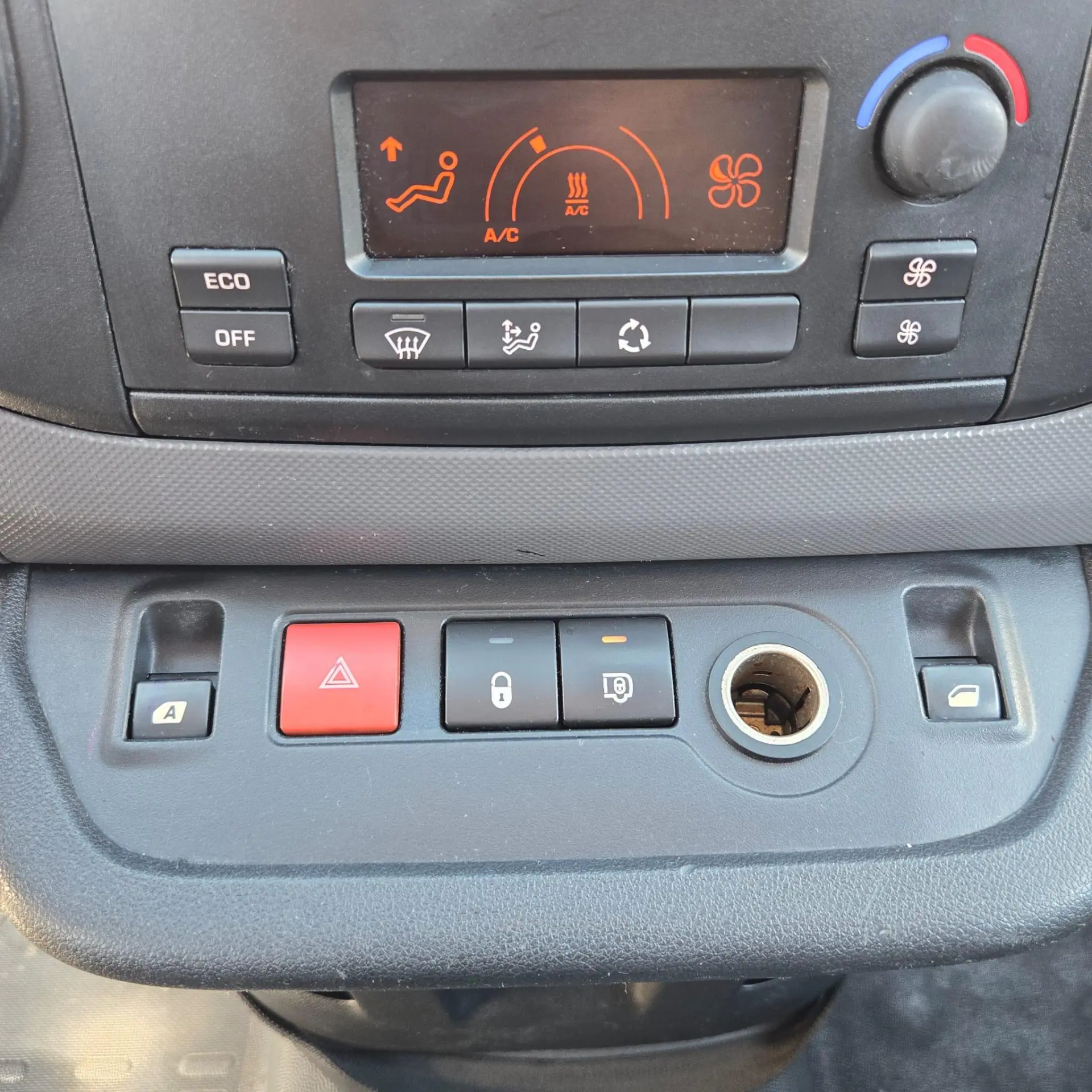 Peugeot e-Partner Tepee Active 12