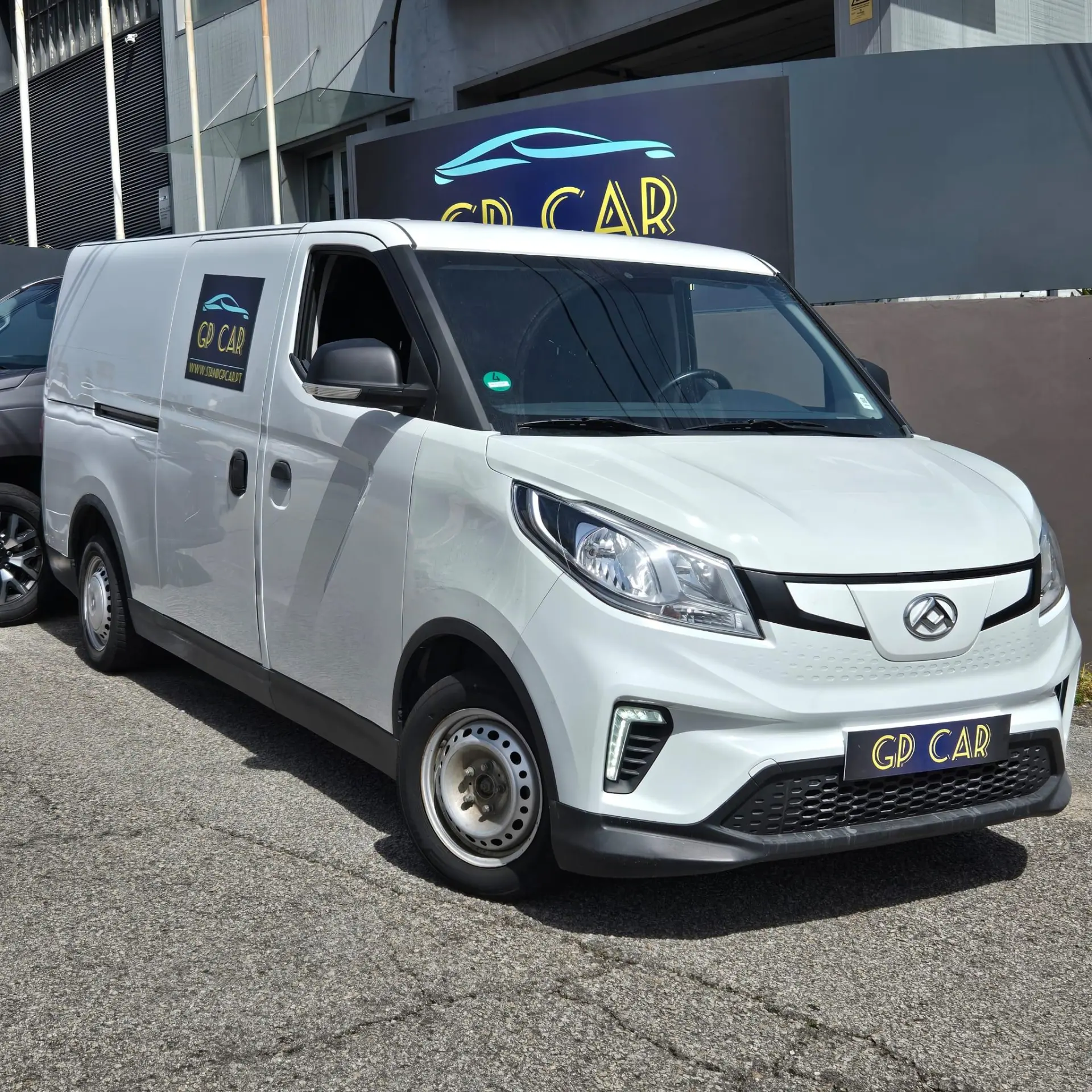 Maxus eDeliver 9 E-Deliver 3 L2H1 1