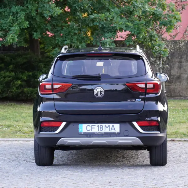 MG ZS EV 44.5 kWh Luxury 5