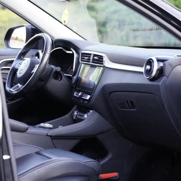 MG ZS EV 44.5 kWh Luxury 18