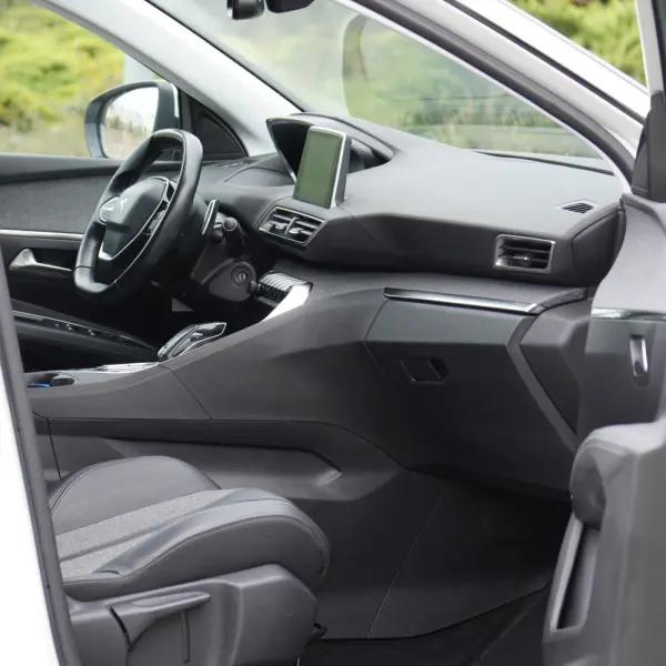 Peugeot 3008 1.2 PureTech Allure EAT8 18