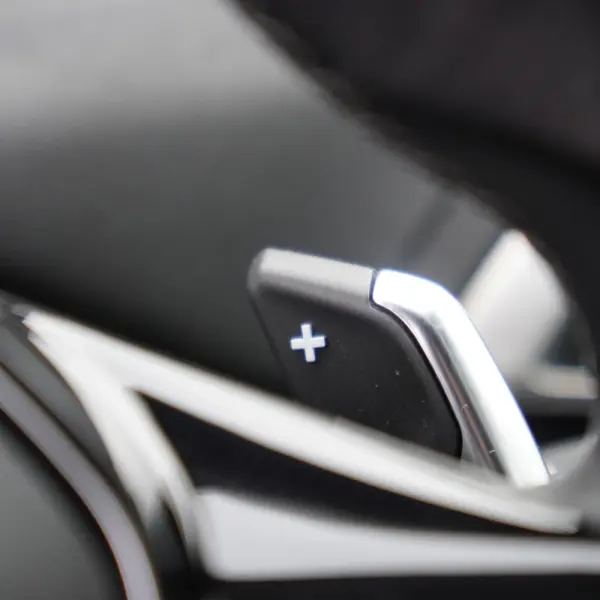 Peugeot 3008 1.2 PureTech Allure EAT8 17