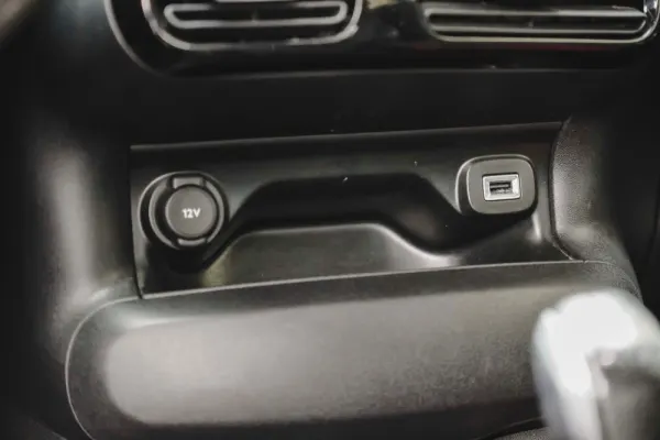 Citroën C4 Cactus 1.2 PureTech Shine 27