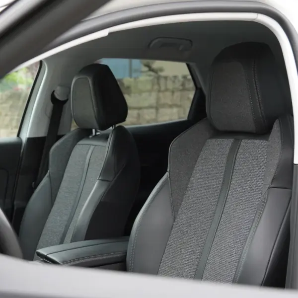 Peugeot 3008 1.2 PureTech Allure EAT8 10