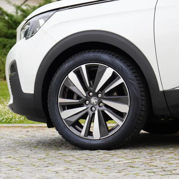 Peugeot 3008 1.2 PureTech Allure EAT8 57