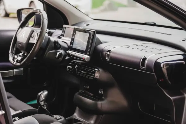 Citroën C4 Cactus 1.2 PureTech Shine 21