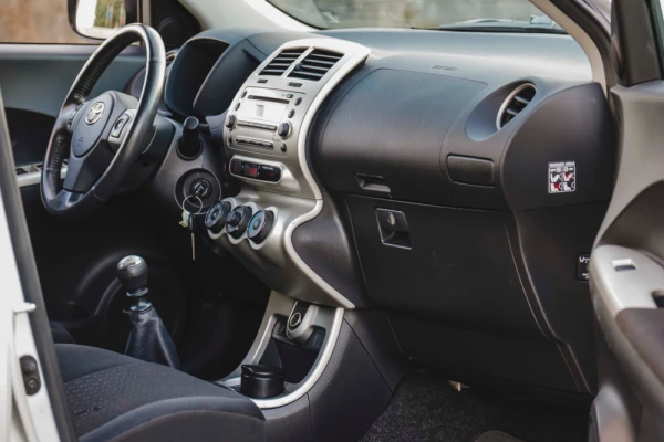 Toyota Urban Cruiser 1.4 D-4D 12