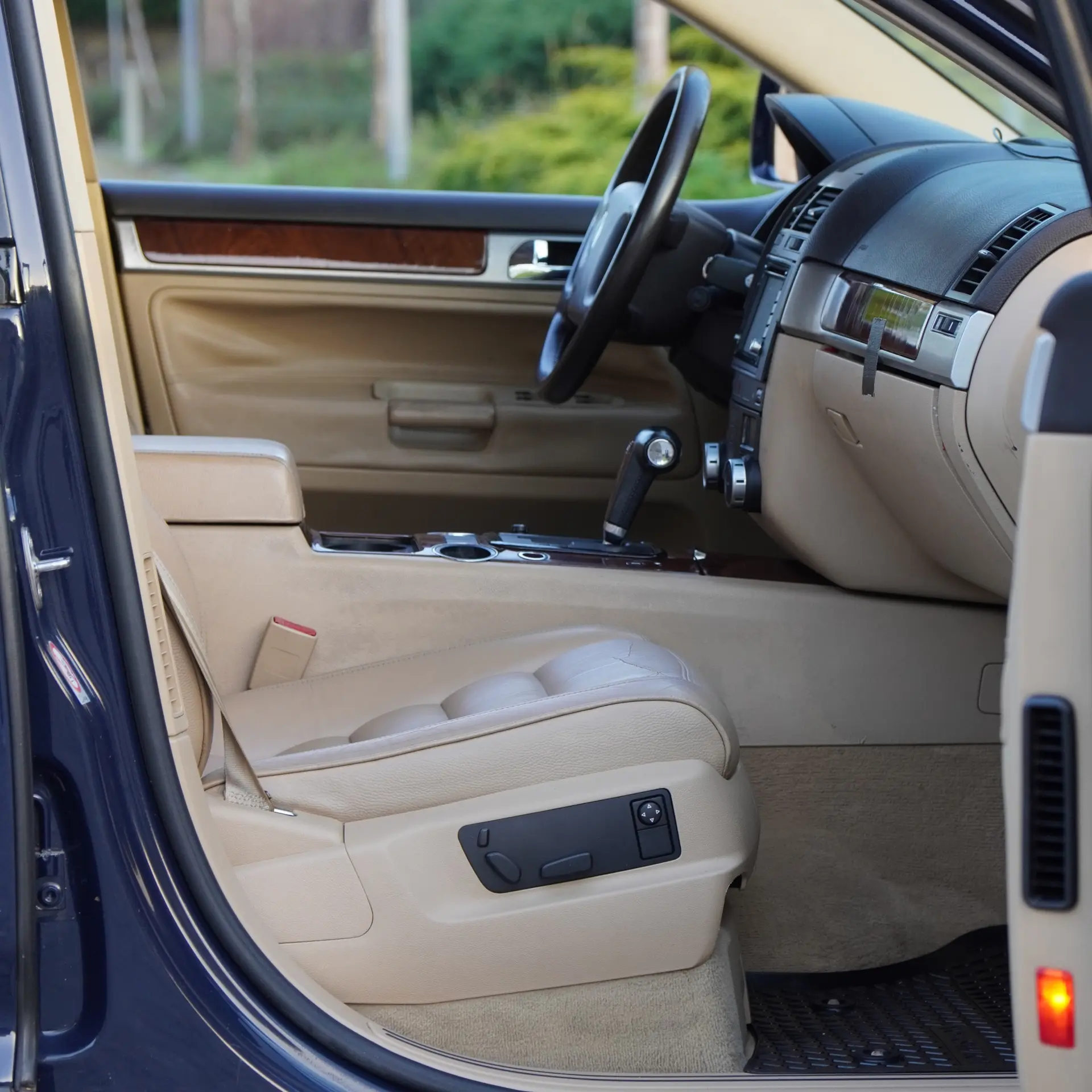 Volkswagen Touareg 2.5 TDi Tiptronic 13