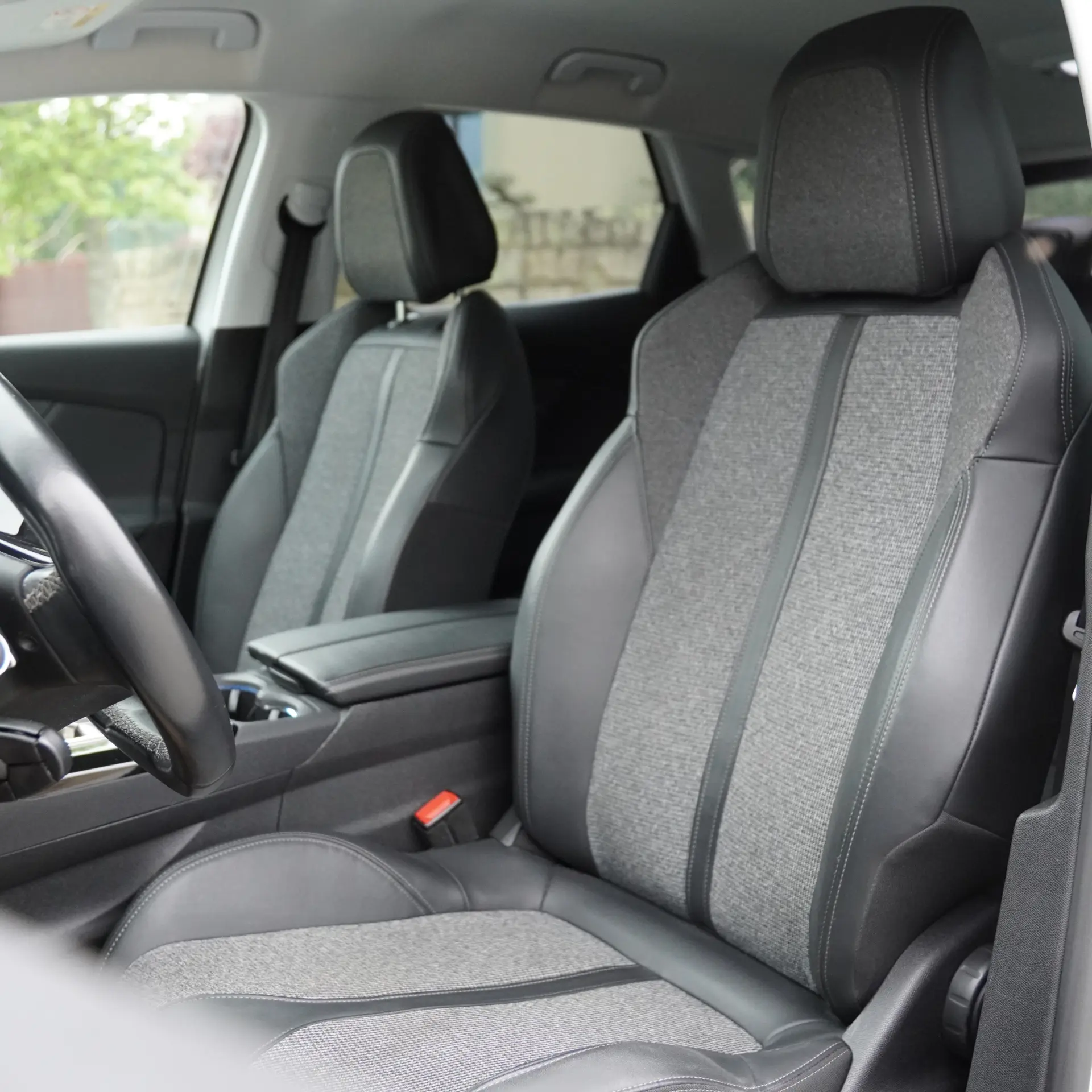 Peugeot 3008 1.2 PureTech Allure EAT8 24