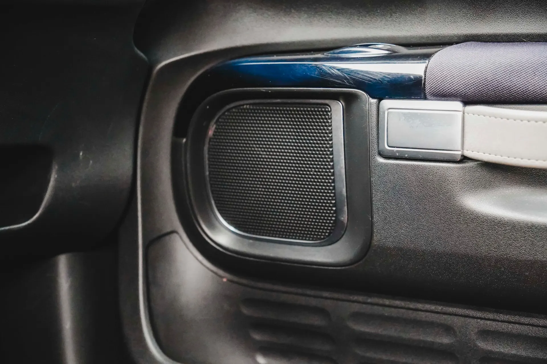 Citroën C4 Cactus 1.2 PureTech Shine 26