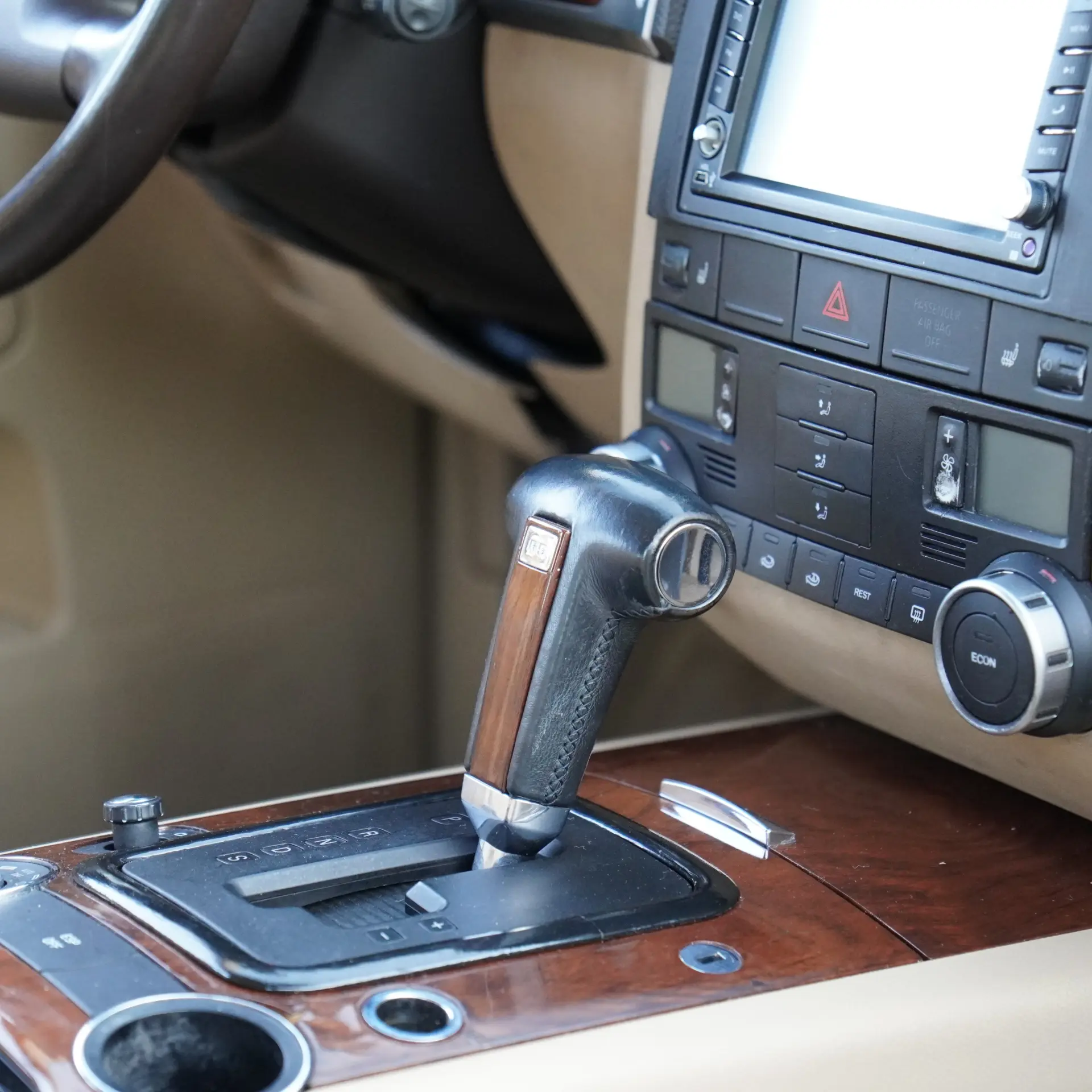 Volkswagen Touareg 2.5 TDi Tiptronic 18