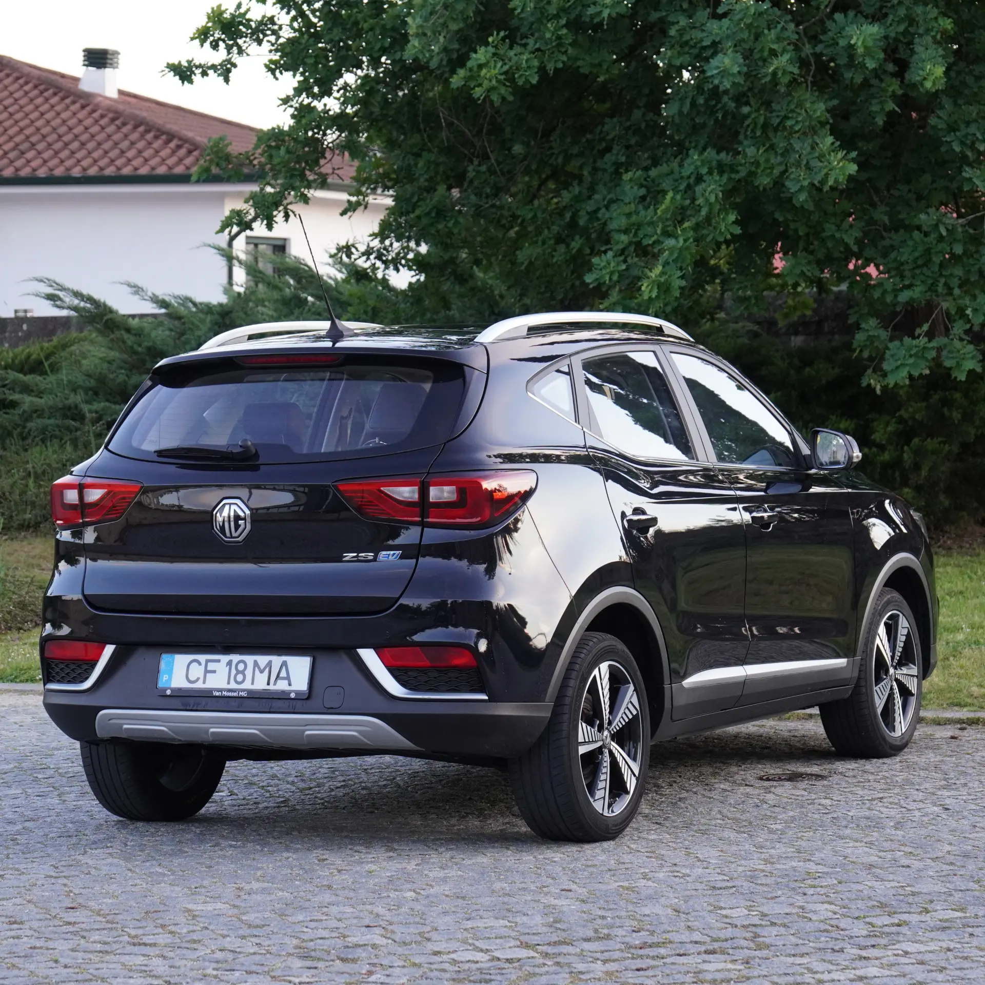 MG ZS EV 44.5 kWh Luxury 7