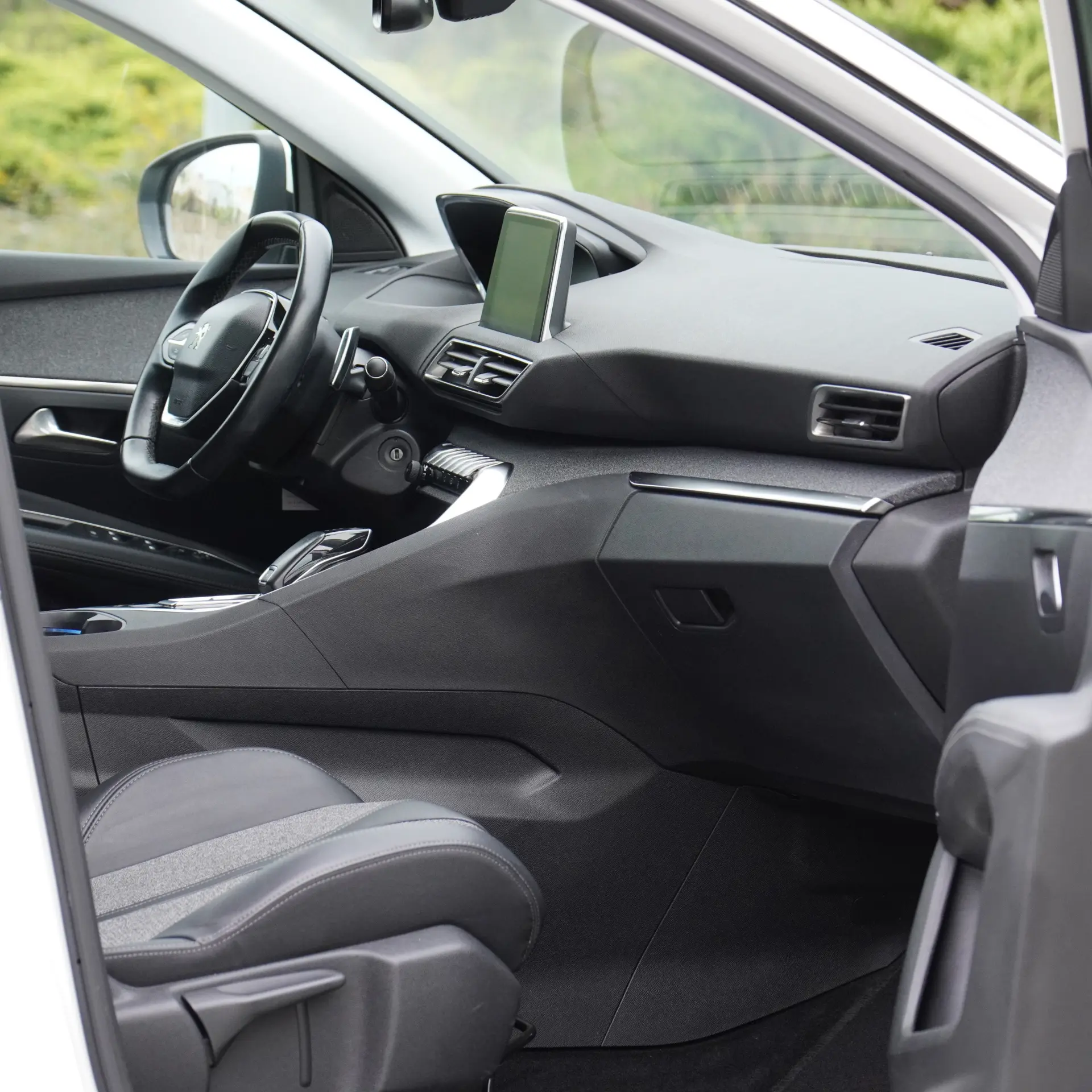 Peugeot 3008 1.2 PureTech Allure EAT8 18