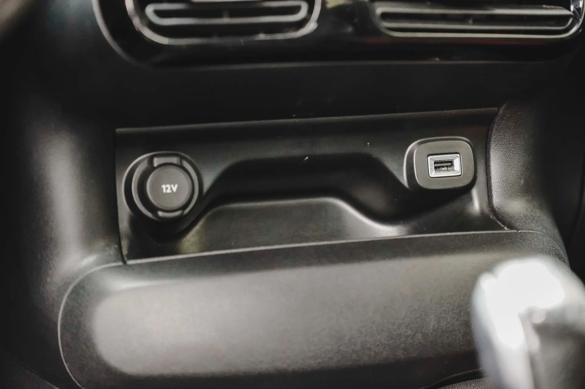 Citroën C4 Cactus 1.2 PureTech Shine 27