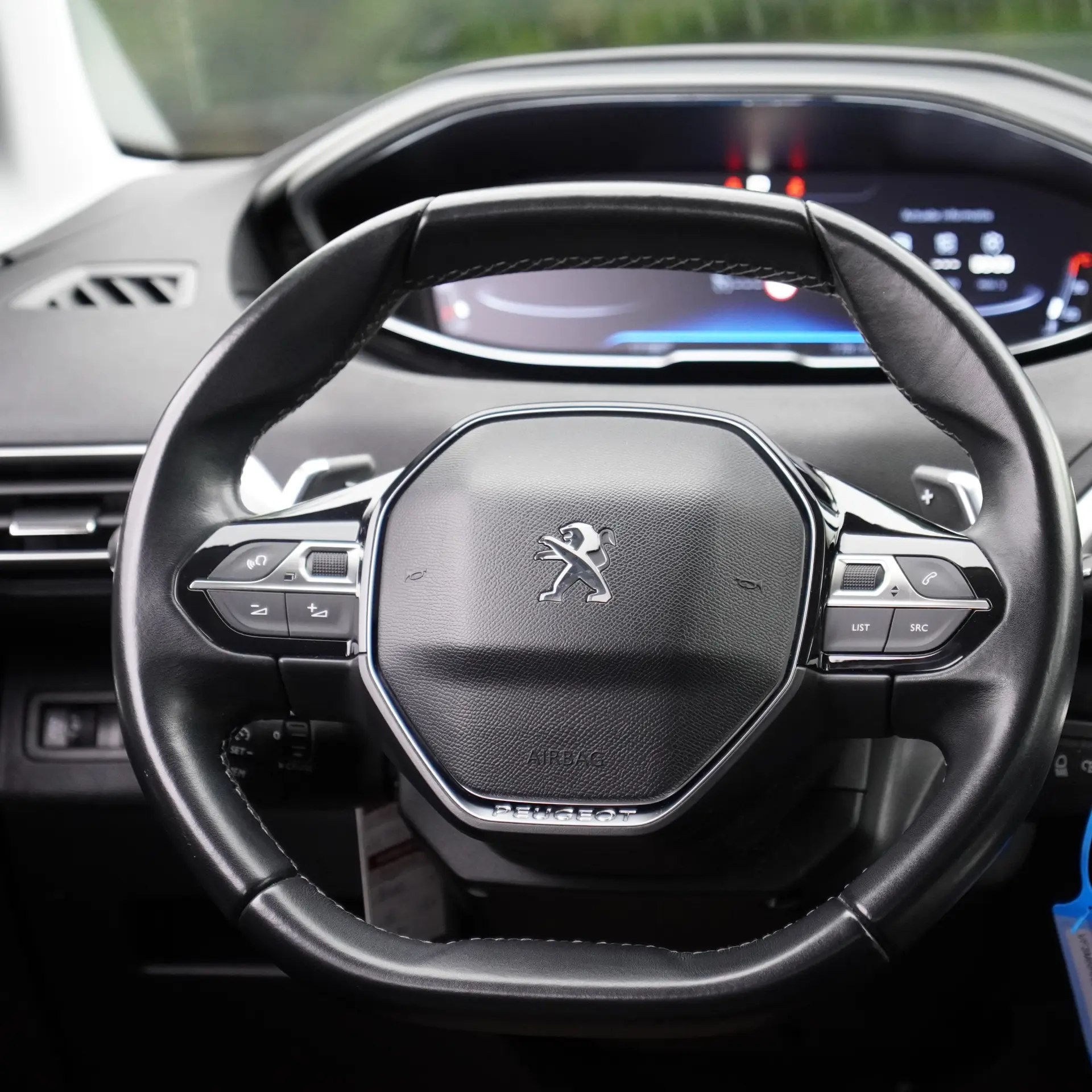 Peugeot 3008 1.2 PureTech Allure EAT8 8