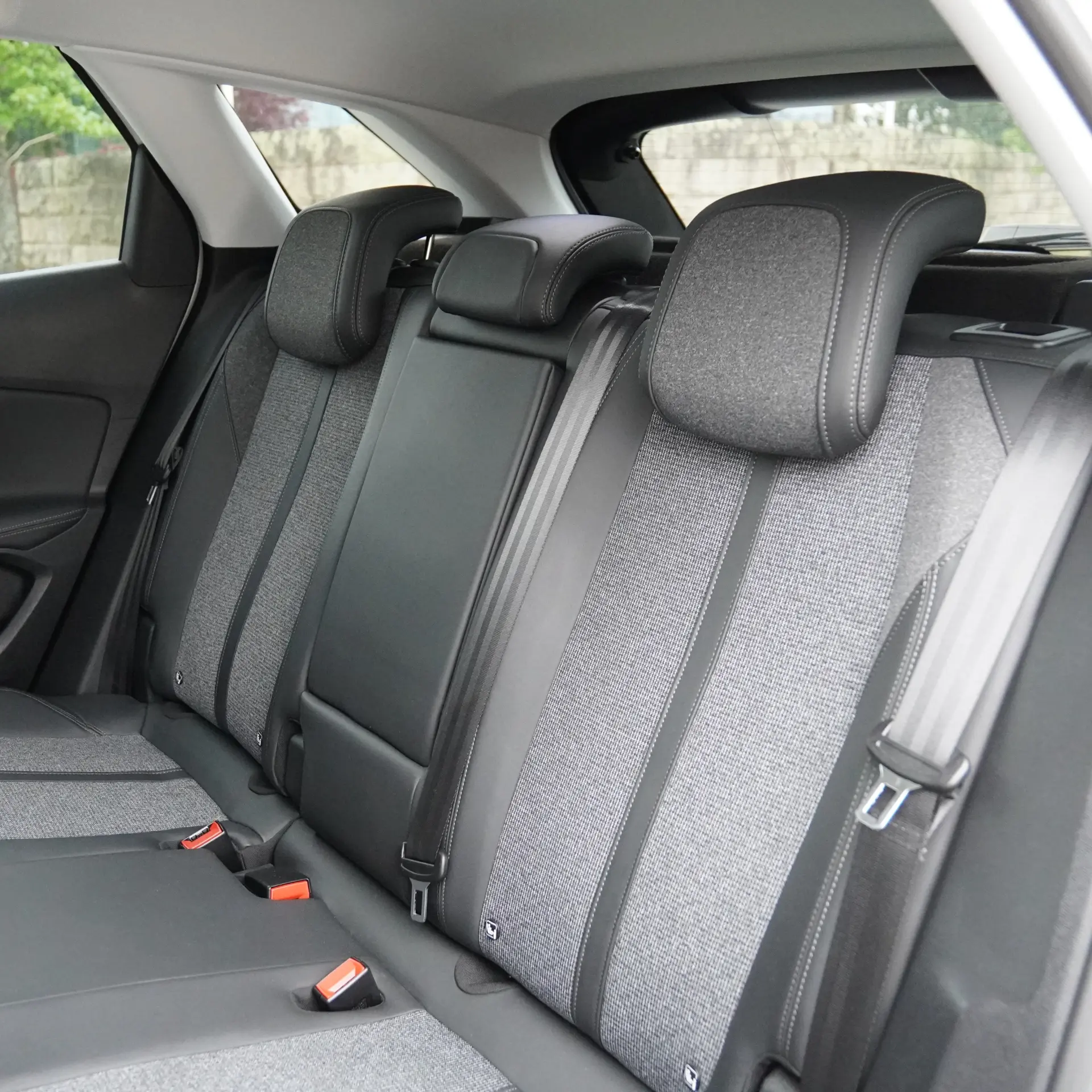 Peugeot 3008 1.2 PureTech Allure EAT8 13