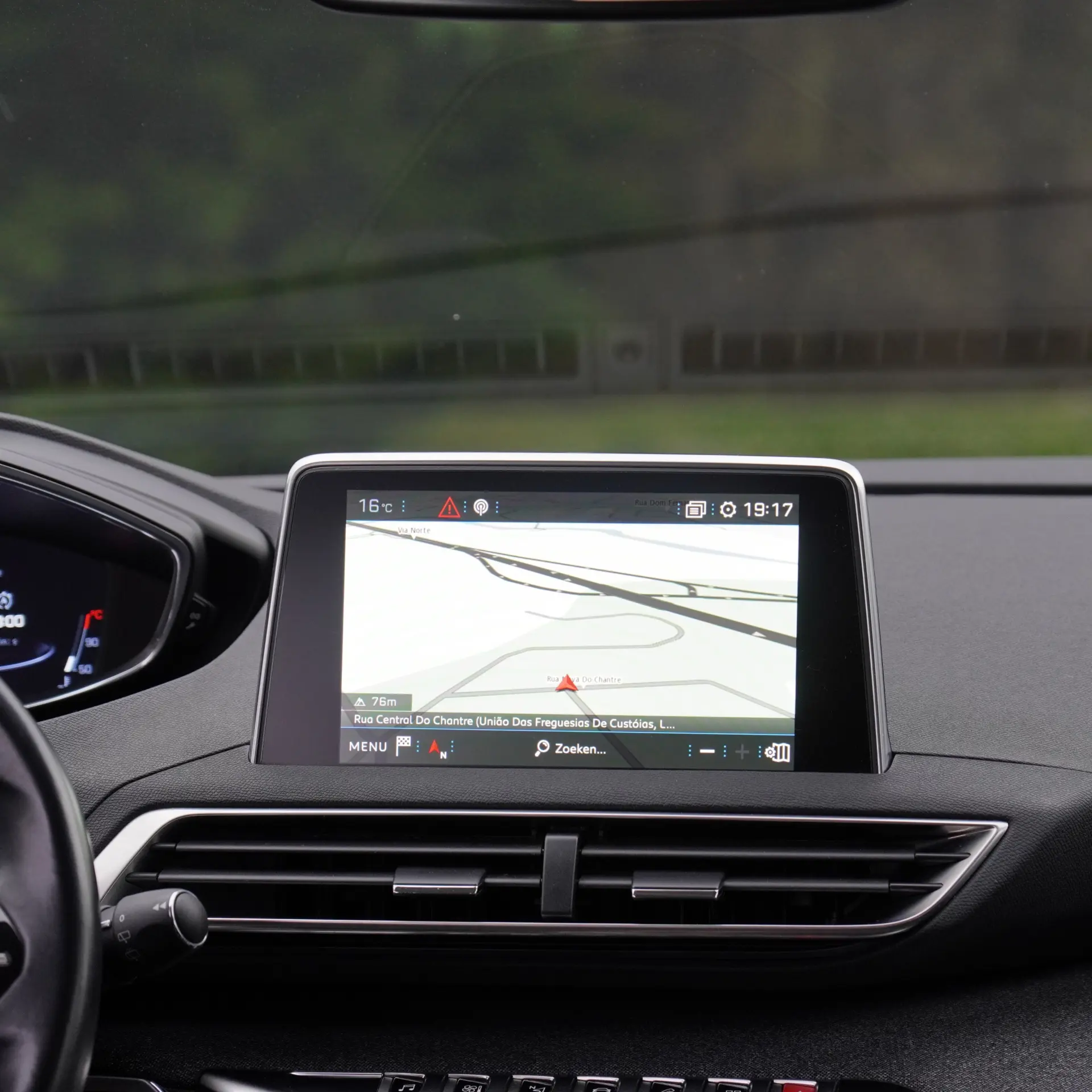 Peugeot 3008 1.2 PureTech Allure EAT8 23