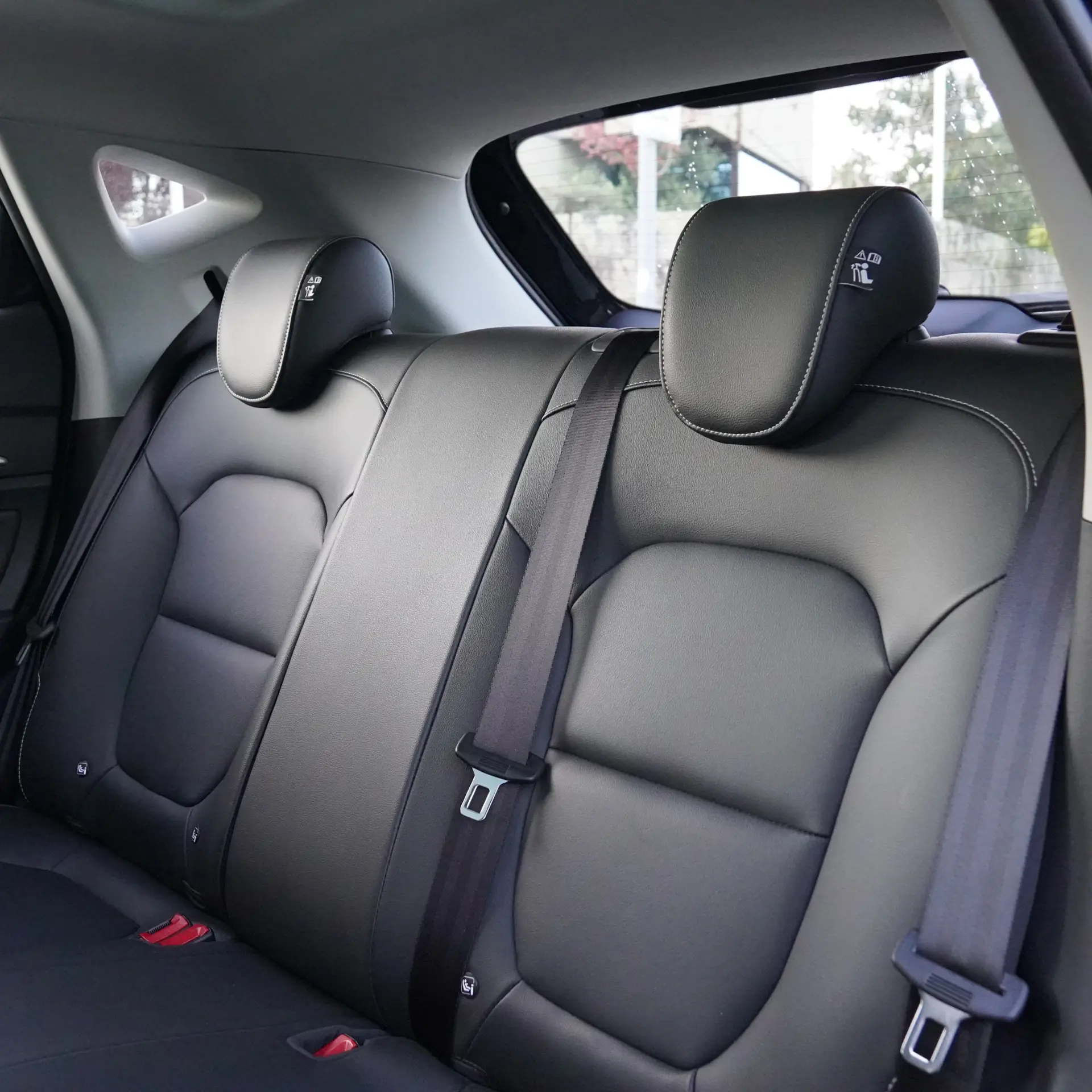 MG ZS EV 44.5 kWh Luxury 15