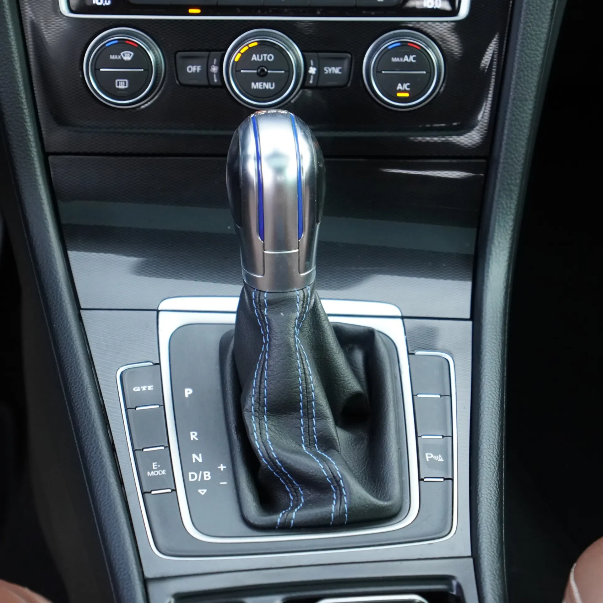 Volkswagen Golf 1.4 GTE Plug-in 11