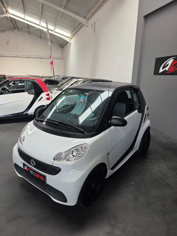 Smart ForTwo Coupé 1.0 mhd Pure 71 Softouch 13