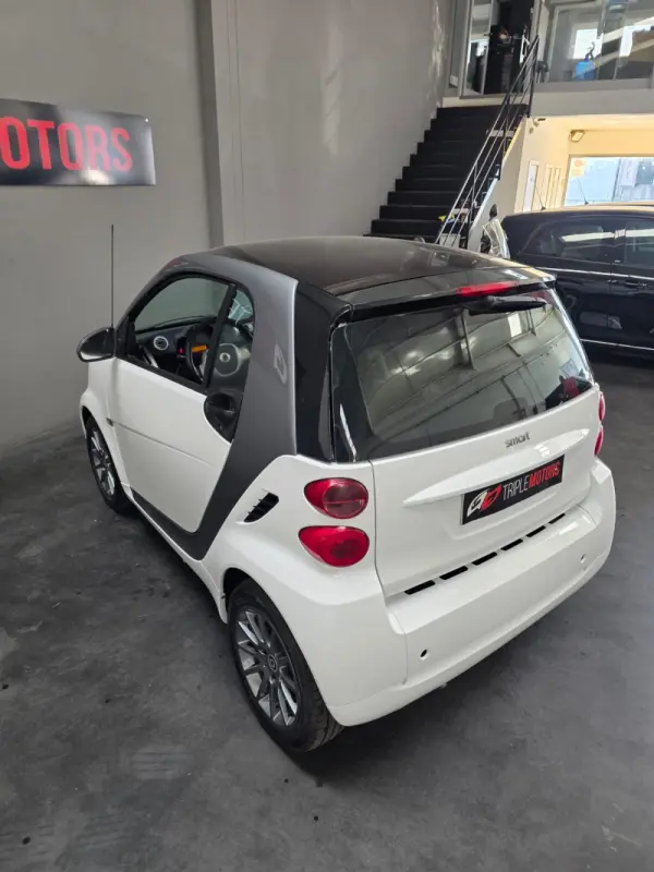 Smart ForTwo Coupé 0.8 cdi Passion 54 15