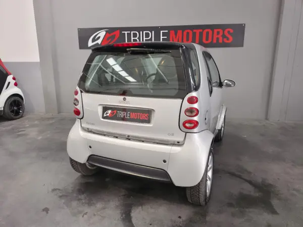 Smart ForTwo Coupé 0.8 cdi Passion 45 19