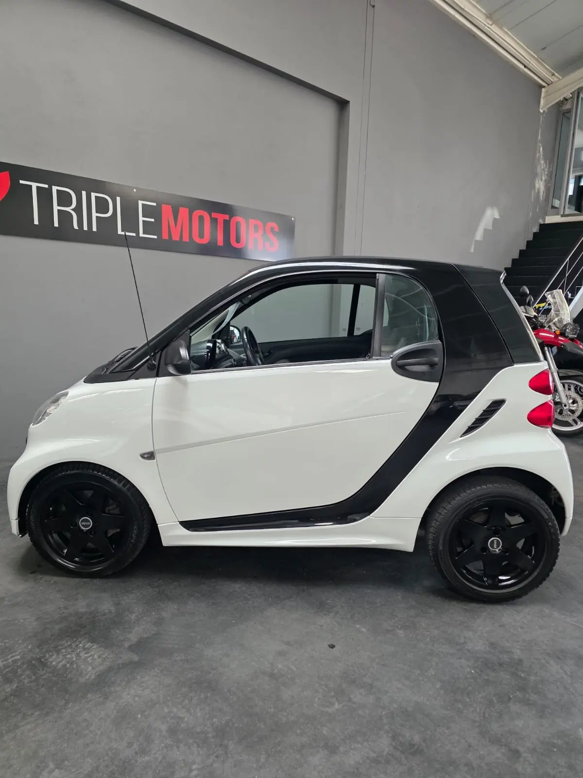 Smart ForTwo Coupé 1.0 mhd Pure 71 Softouch 12