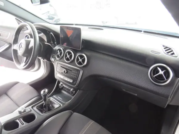 Mercedes-Benz A 180 D STYLE 18