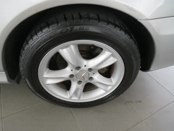 Mercedes-Benz CLK 200 K Avantgarde 29