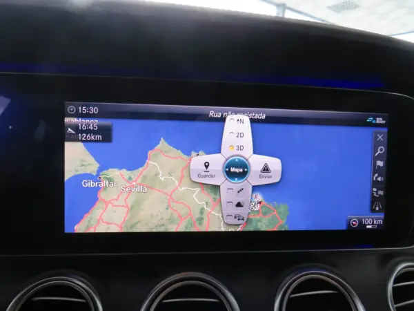 Mercedes-Benz E 300 de AMG Line 18