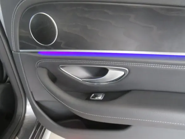 Mercedes-Benz E 300 de AMG Line 45