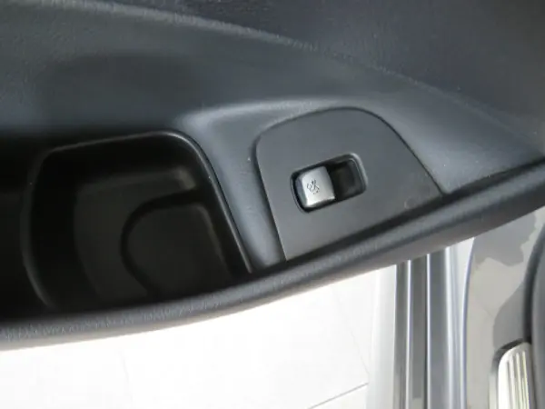 Mercedes-Benz E 300 de AMG Line 48