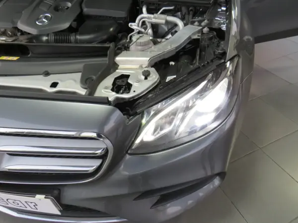 Mercedes-Benz E 300 de AMG Line 56