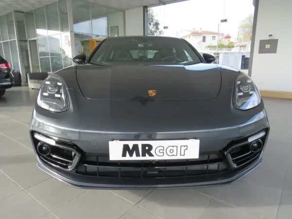 Porsche Panamera 4 E-Hybrid 7