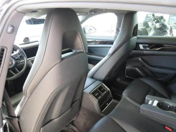 Porsche Panamera 4 E-Hybrid 30