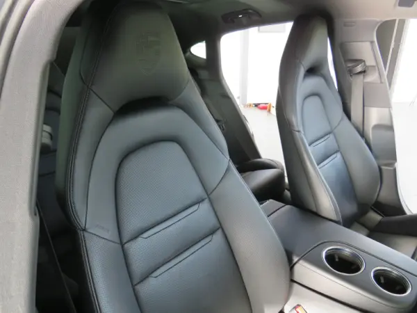 Porsche Panamera 4 E-Hybrid 34
