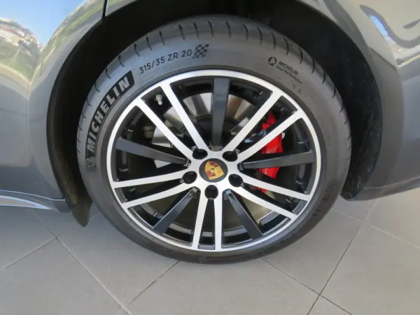 Porsche Panamera 4 E-Hybrid 55