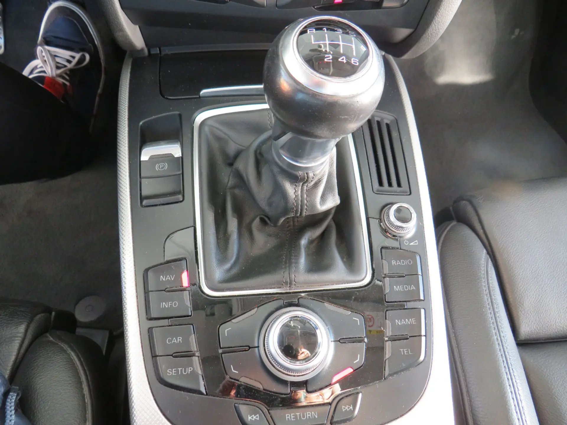 Audi A4 2.0 TDI SPORT 21