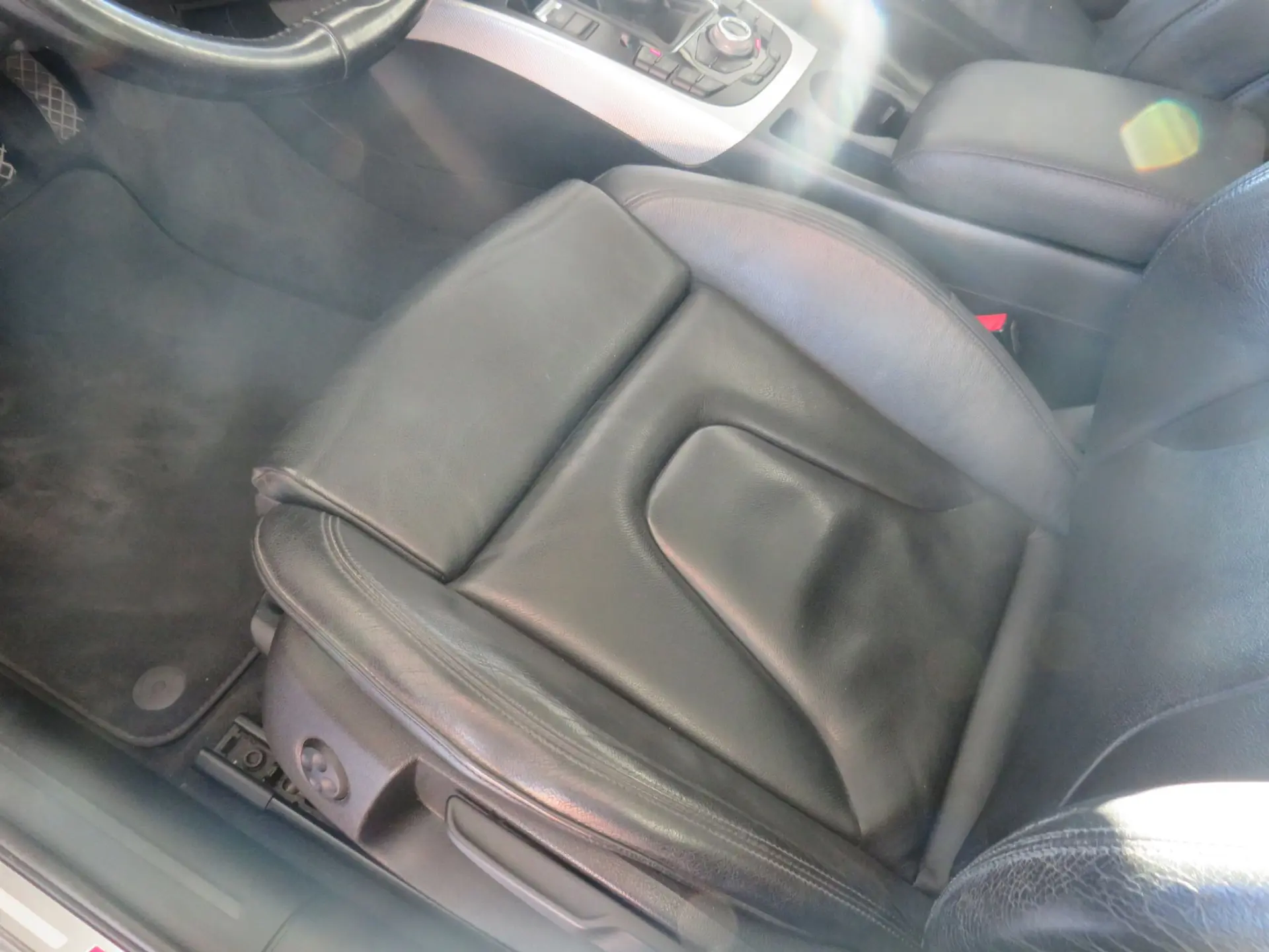 Audi A4 2.0 TDI SPORT 26