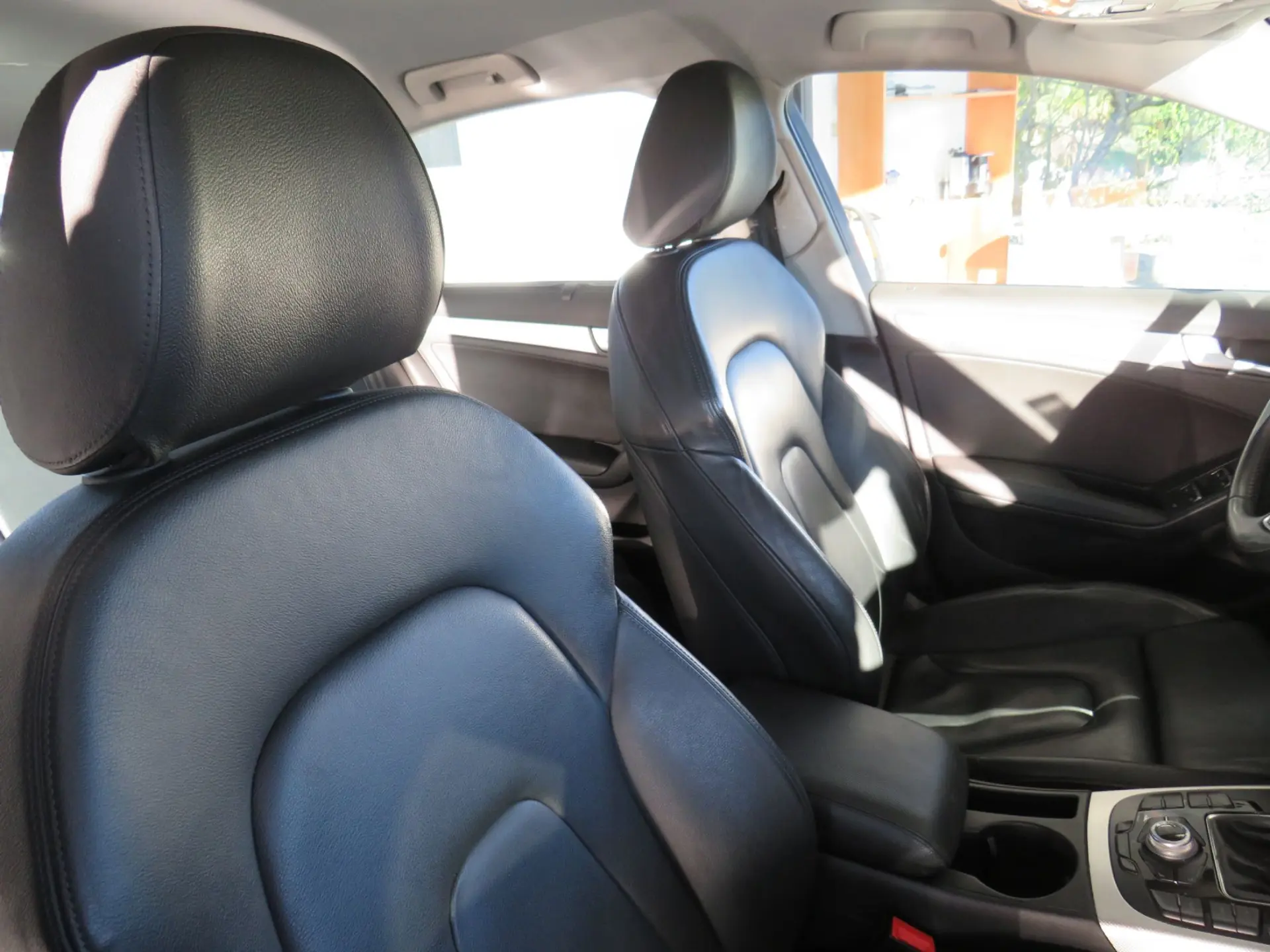 Audi A4 2.0 TDI SPORT 29