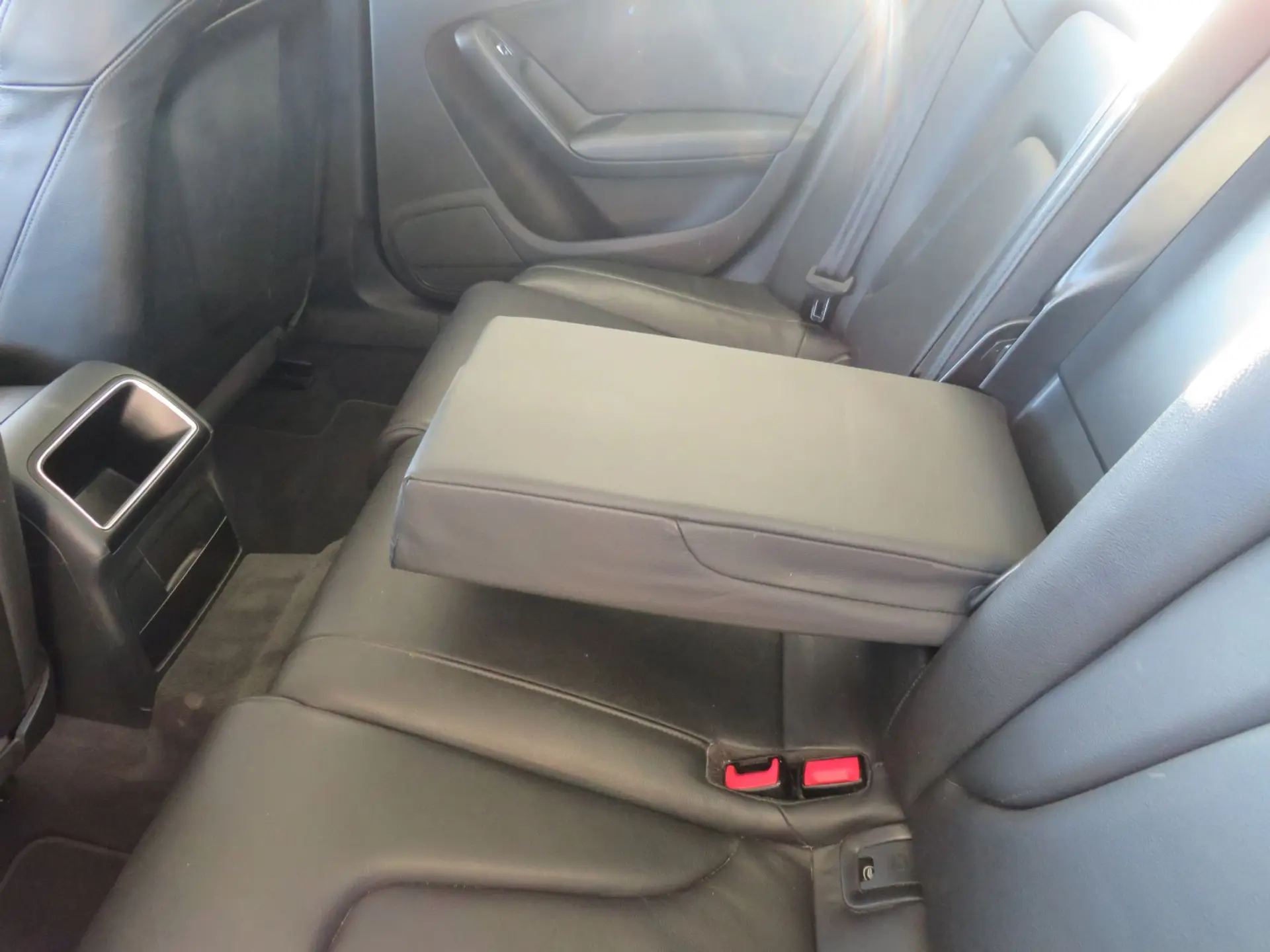 Audi A4 2.0 TDI SPORT 34