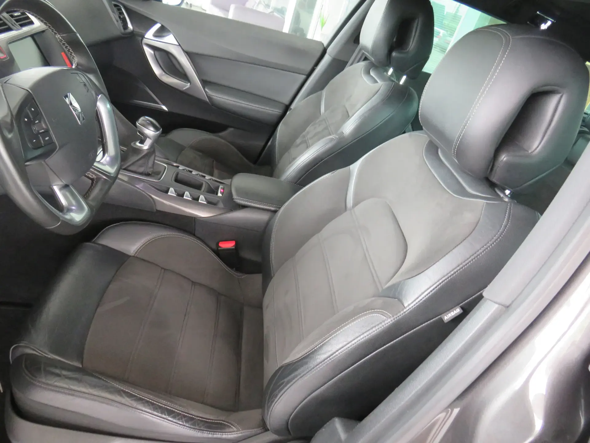 Citroën DS5 1.6 BlueHDi So Chic 30