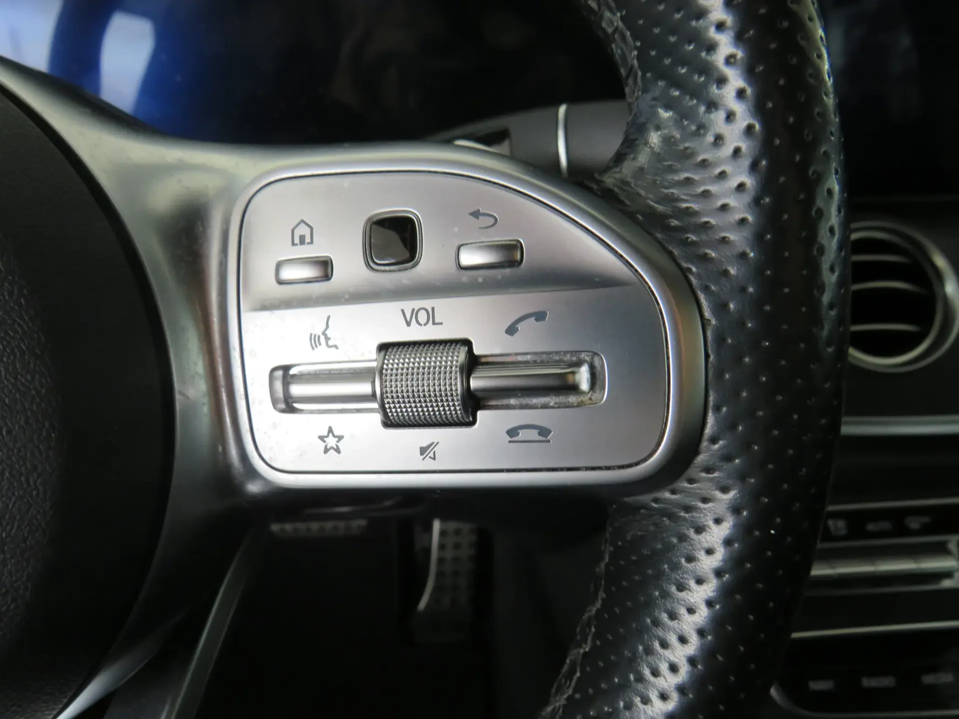 Mercedes-Benz E 300 de AMG Line 22