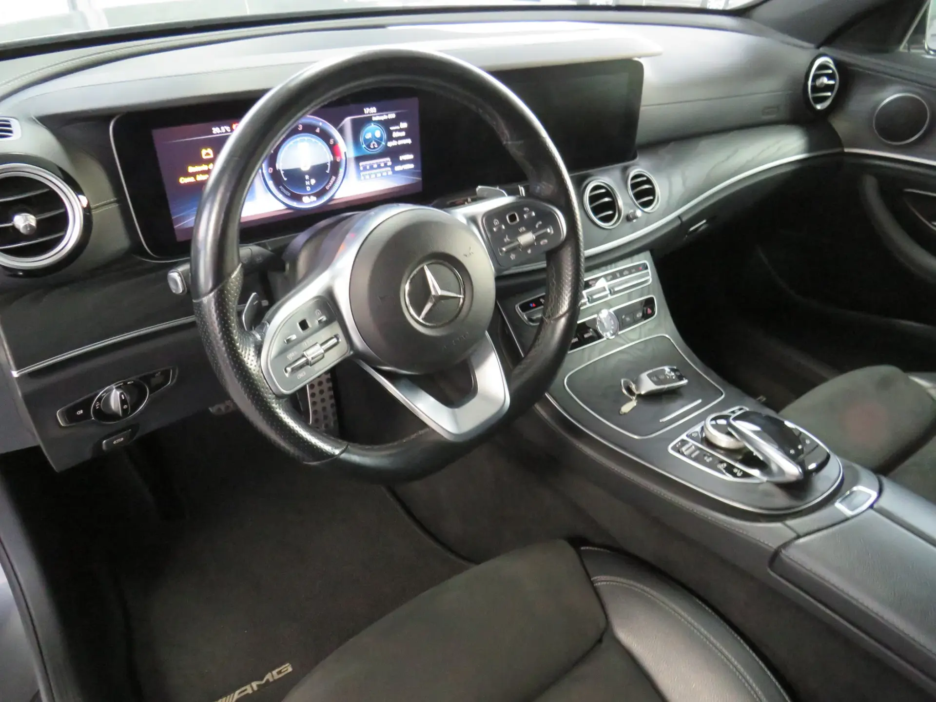 Mercedes-Benz E 300 de AMG Line 25