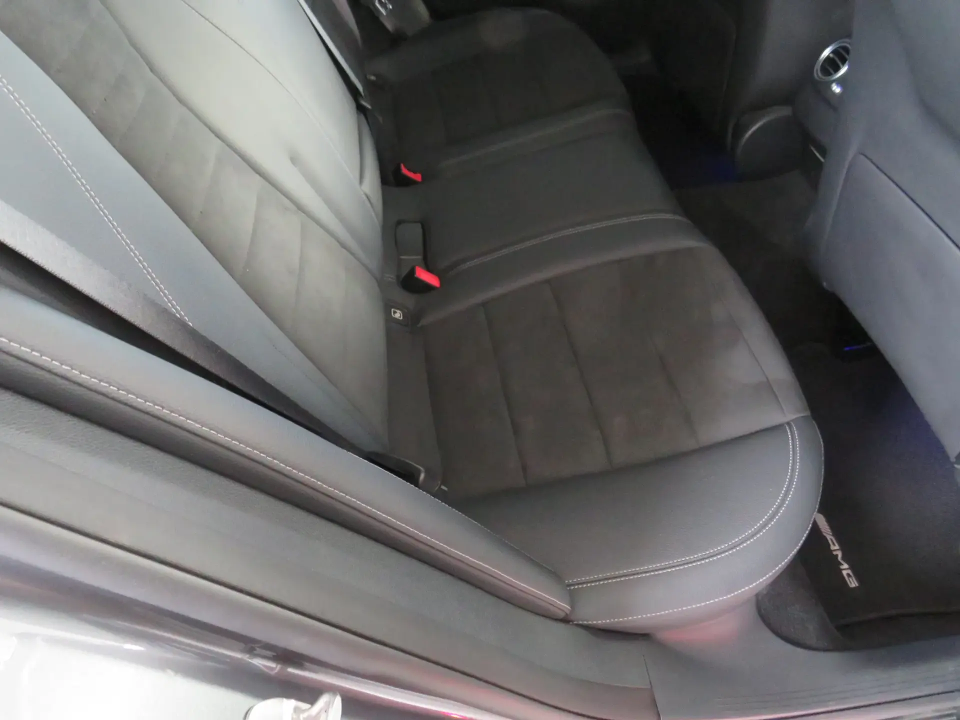 Mercedes-Benz E 300 de AMG Line 42