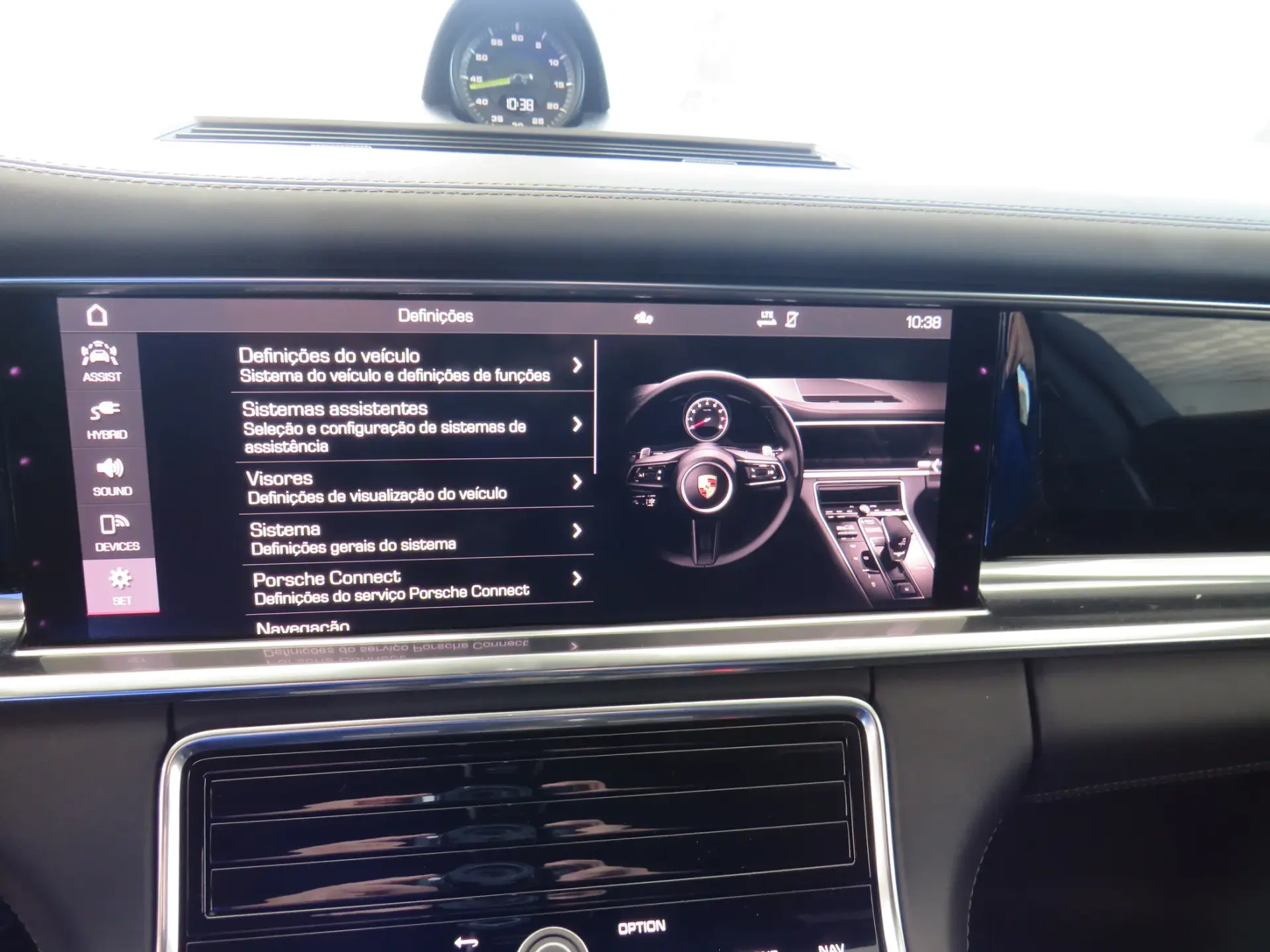 Porsche Panamera 4 E-Hybrid 17