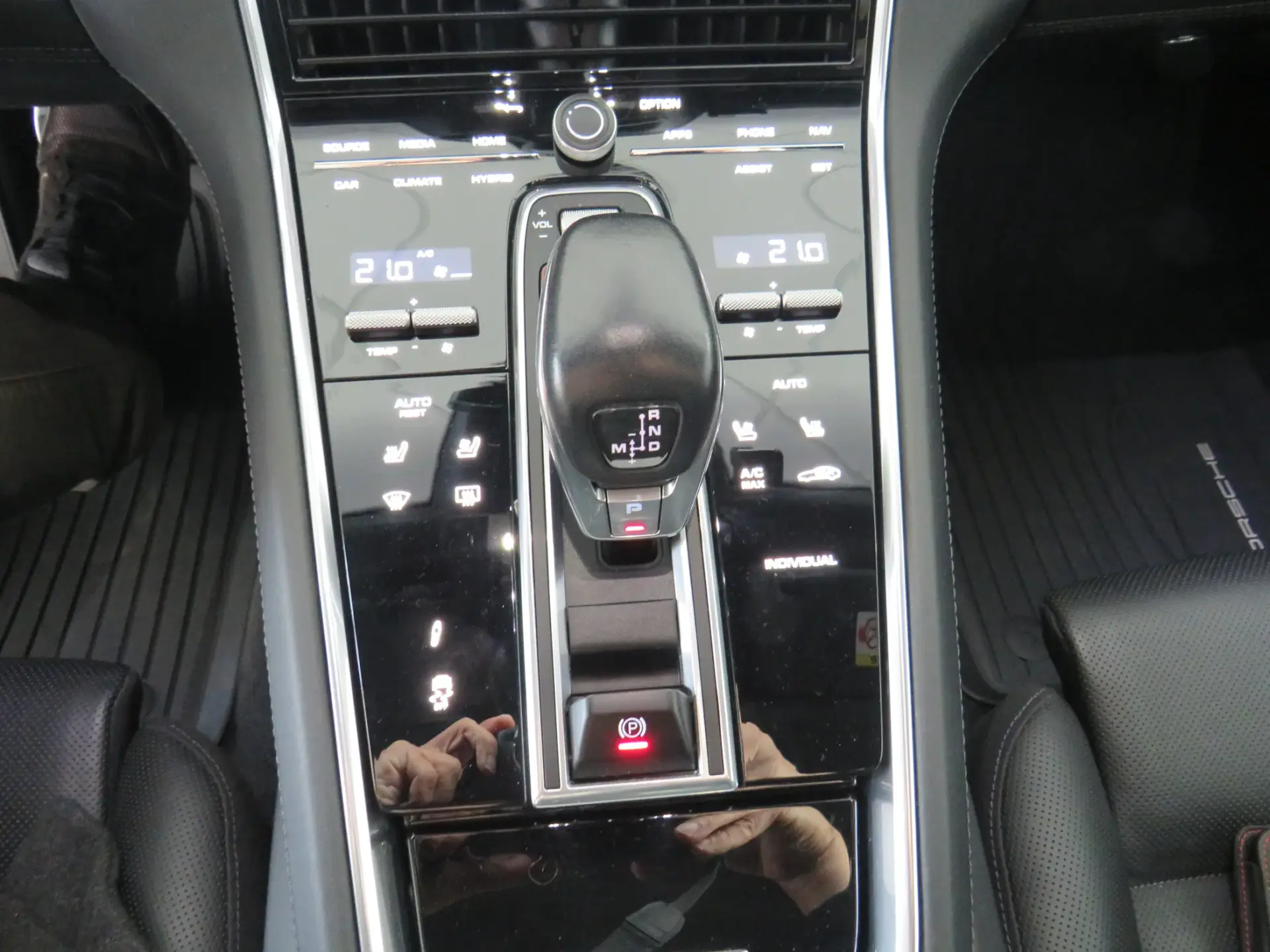 Porsche Panamera 4 E-Hybrid 20