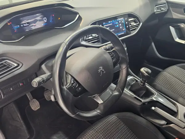 Peugeot 308 SW 1.5 BlueHDi Style 12